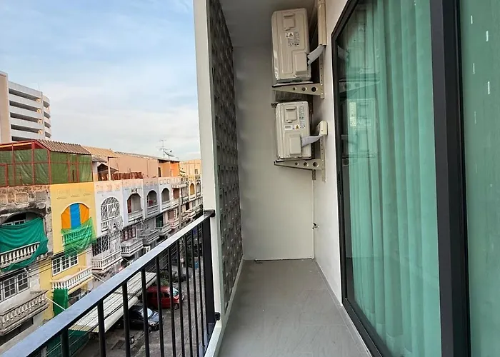 2 Bed & 2 Bath Suite, 5th Floor Apartment