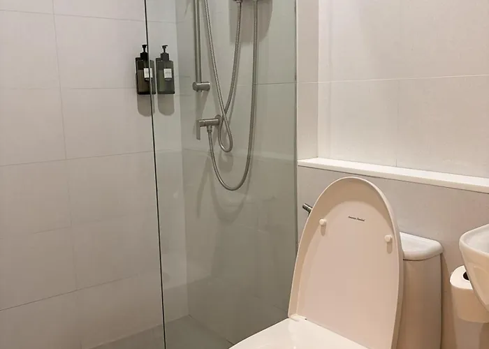 Apartment 2 Bed & 2 Bath Suite, 5th Floor