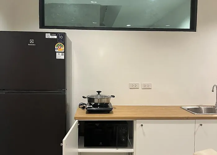Apartment 2 Bed & 2 Bath Suite, 5th Floor Bangkok