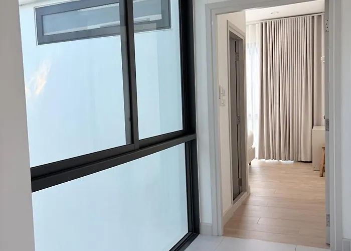 Apartment 2 Bed & 2 Bath Suite, 5th Floor
