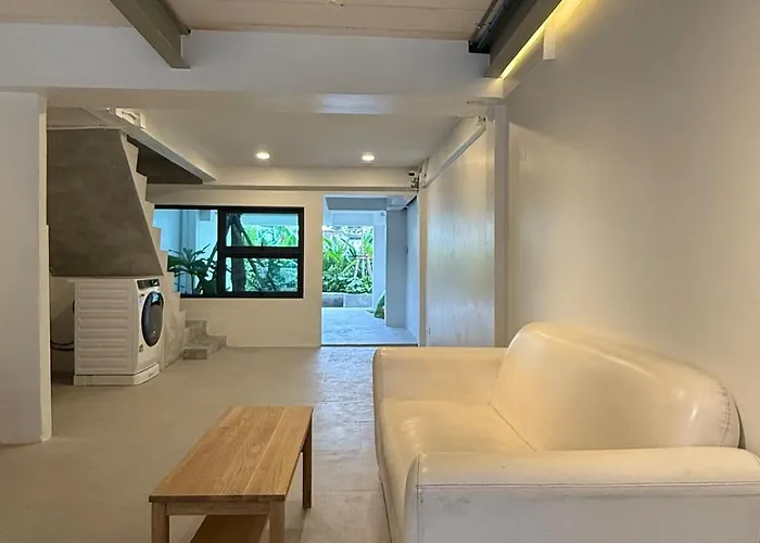 Apartment 2 Bed & 2 Bath Suite, 5th Floor *